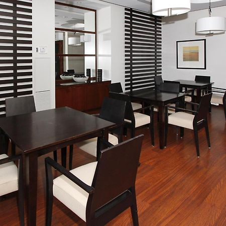 Platinum Suites Furnished Executive Suites Мисисага Екстериор снимка