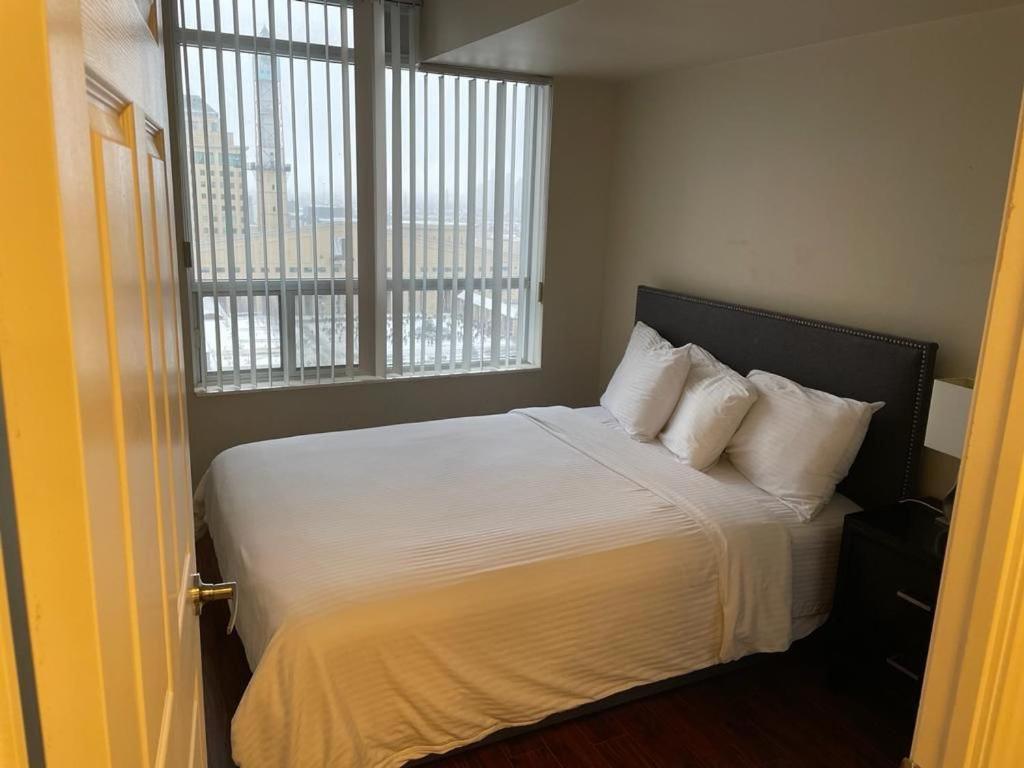 Platinum Suites Furnished Executive Suites Мисисага Екстериор снимка
