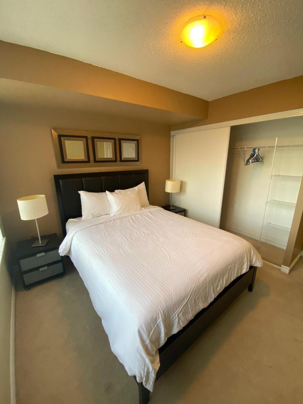 Platinum Suites Furnished Executive Suites Мисисага Екстериор снимка