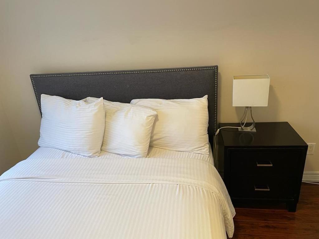 Platinum Suites Furnished Executive Suites Мисисага Екстериор снимка