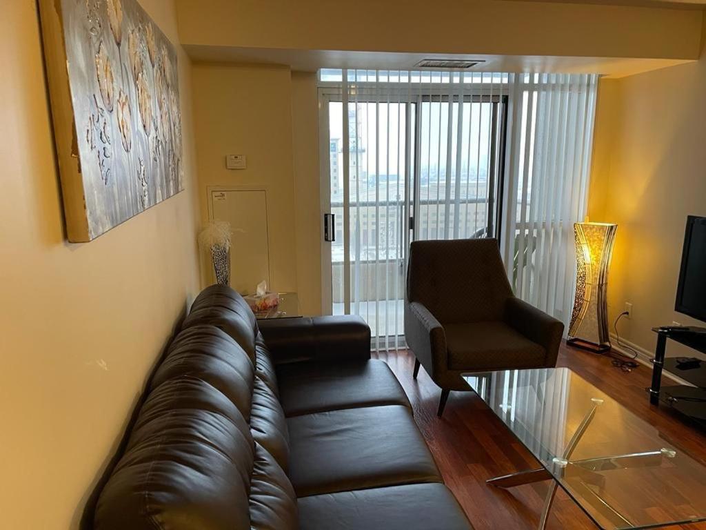 Platinum Suites Furnished Executive Suites Мисисага Екстериор снимка