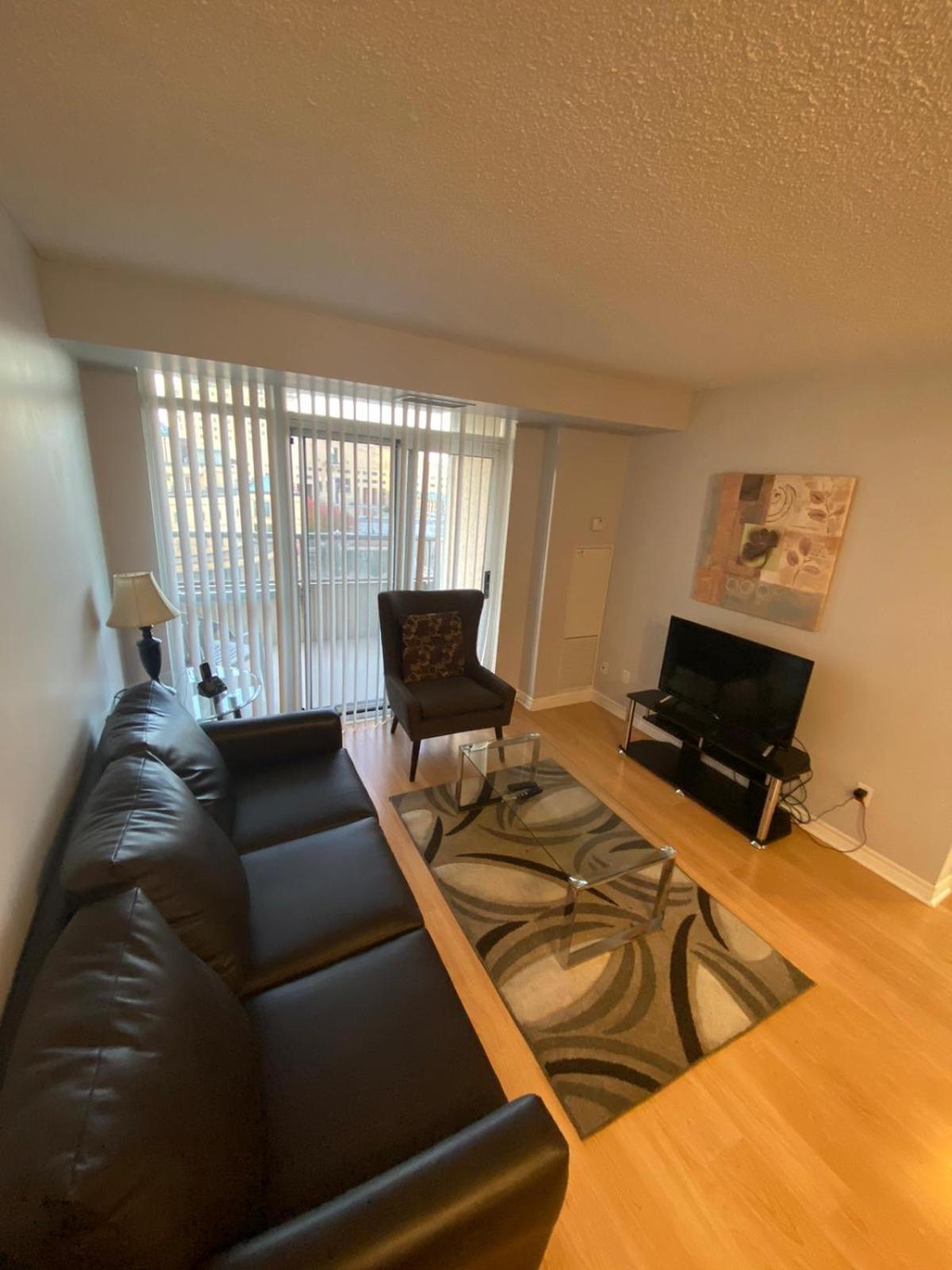 Platinum Suites Furnished Executive Suites Мисисага Екстериор снимка