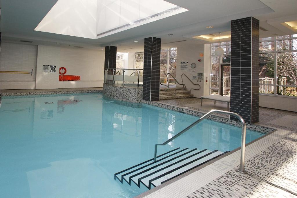 Platinum Suites Furnished Executive Suites Мисисага Екстериор снимка